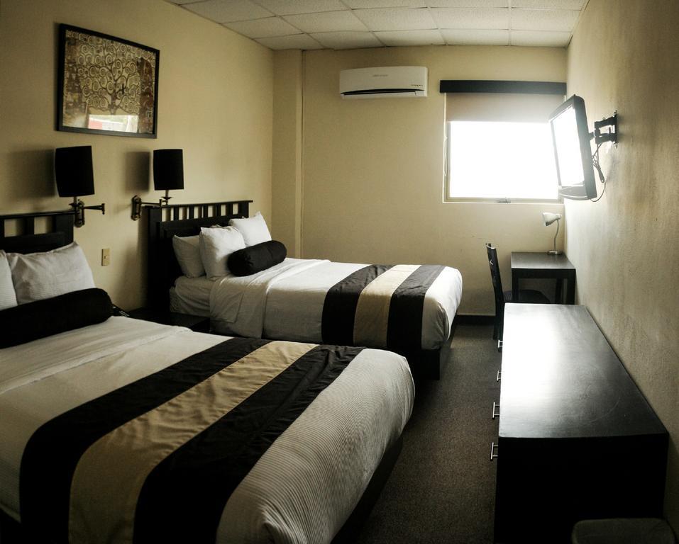 Hotel El Camino Inn & Suites Reynosa Exteriör bild