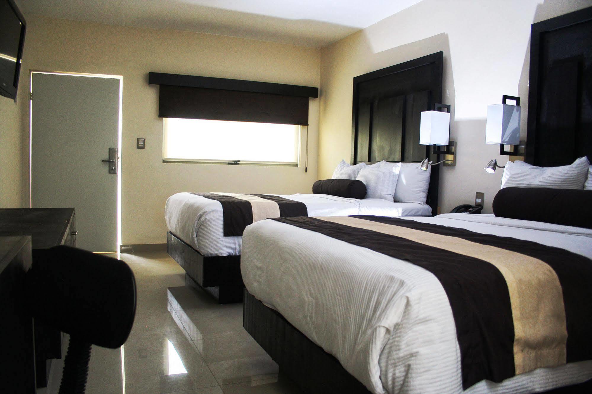 Hotel El Camino Inn & Suites Reynosa Exteriör bild