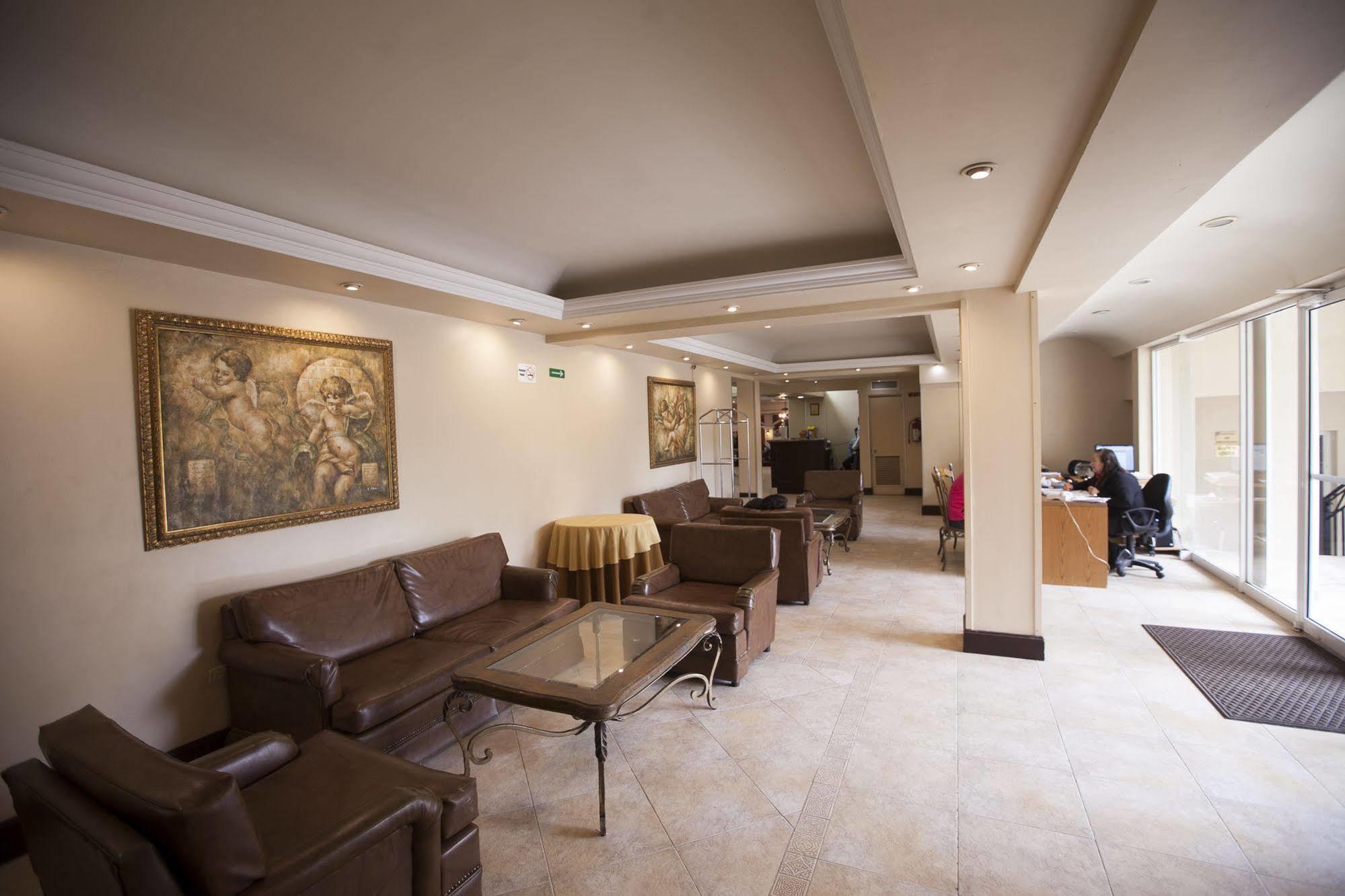 Hotel El Camino Inn & Suites Reynosa Exteriör bild
